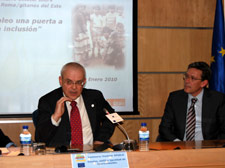 El Comisario Europeo, Vladimr Spidla, apoya el Programa de intervencin con roma/gitanos del Este de la FSG