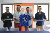 El equipo de ftbol Xerez DFC Toyota Nimauto colabora con la Fundacin Secretariado Gitano en Jerez